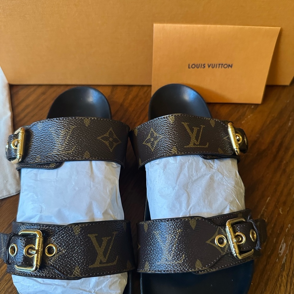 Louis Vuitton Monogram Sandals. Original Receipt, Dust Bags, Box. - Picture 2 of 10